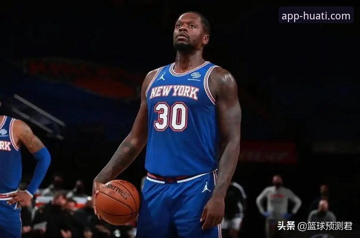 一场比赛看懂NBA赛场实用技巧——火箭大胜尼克斯的战术拆解指南